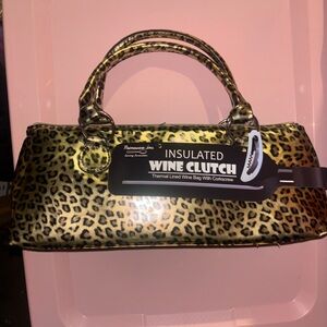 🍷 leopard print insulated wine clutch 🍷